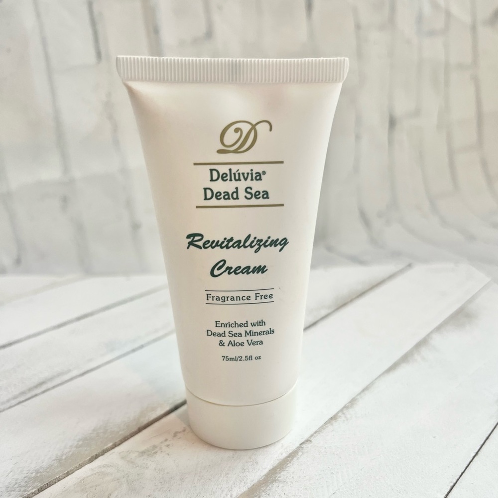 Deluvia Dead Sea REVITALIZING CREAM Aloe Vera Minerals Moisture